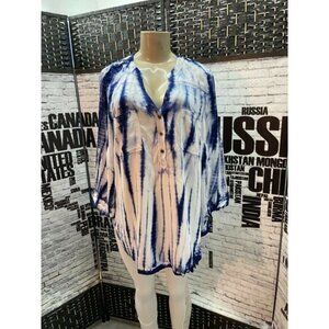 Torrid M/L Blue Tie-Dye Split Neck 3/4 Sleeve Top